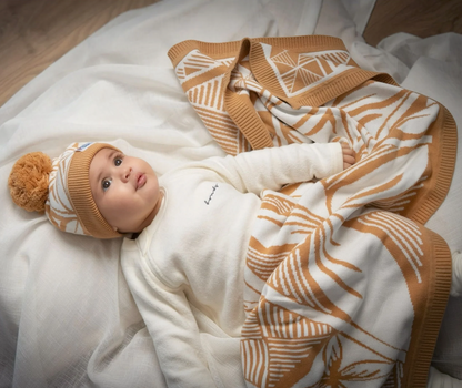 Couverture tricotée Alofa  Niu avec le bonnet à pompon assorti