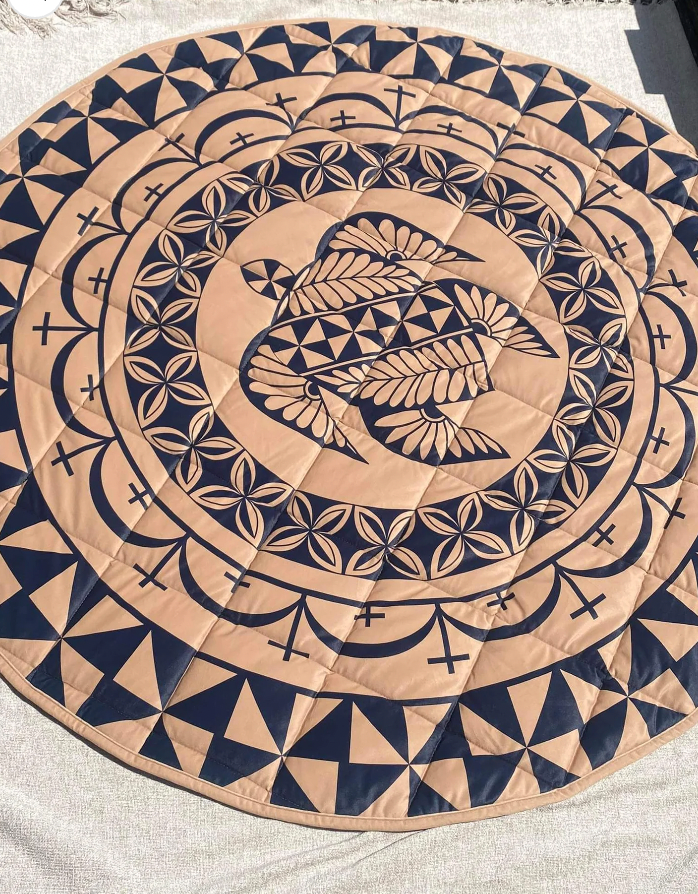 Tapis d'éveil rond pour bébé avec motifs polynésiens noir et beige